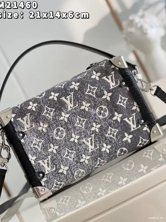 WIS MM LOUIS TRUNK SIDE VUITTON 0329